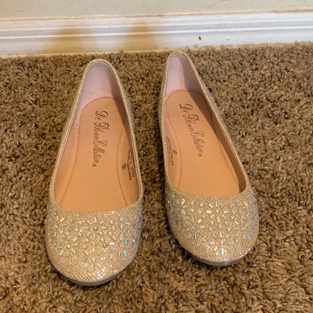 NWOT De Blossom Collection sparkly flats